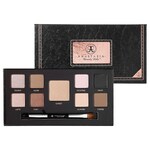 She Wears It Well Eye Shadow Palette