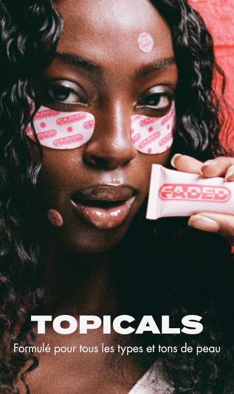 Topicals. formulé pour tous les types et tons de peau. Image du modèle avec le produit.