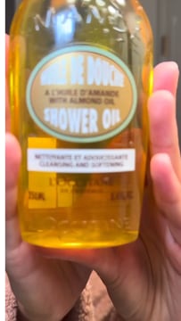 Cleansing And Softening Refillable Shower Oil With Almond Oil