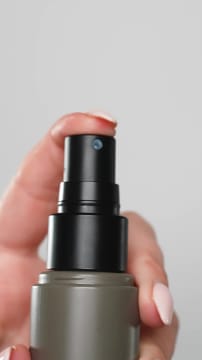Face Setter Hydrating and Plumping Setting Spray with Polyglutamic