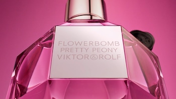 Flowerbomb Pretty Peony Eau De Parfum Travel Spray with Peony