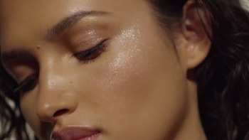 Over Diamond Veil Fenty Beauty Diamond Bomb Highlighter Review