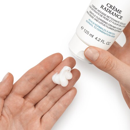 Crème Radiance Gentle Cleansing Creamy Foam Cleanser