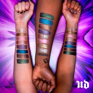 Urban Decay Liquid Moondust Cream Eyeshadow Image 3