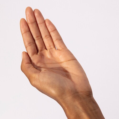 For the body, Rose Hair & Body Oil offers a multitude of benefits. It can be applied directly to the skin to provide intense moisture, especially for areas prone to dryness like elbows, knees, and heels. The oil absorbs easily and doesn't leave a greasy residue, making it perfect for everyday use. It can also be used after bathing or showering to lock in moisture and maintain smooth, supple skin.