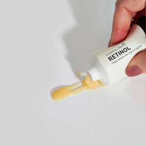 The Inkey List Retinol Serum Image 4