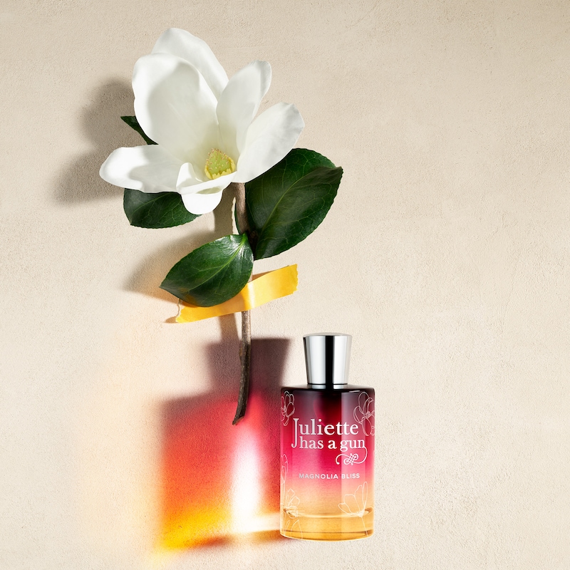 Magnolia Bliss Eau de Parfum thumbnail 2