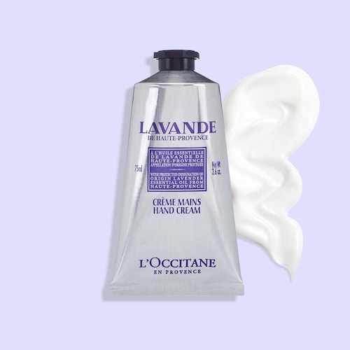 Additionally, shea butter's natural emollient properties can form a protective layer on the skin's surface. This protective barrier shields the hands from harsh environmental factors like cold weather, wind, and excessive sun exposure, which can lead to dryness and irritation. Regular usage of nourishing shea butter hand cream can thus contribute to maintaining healthier skin.