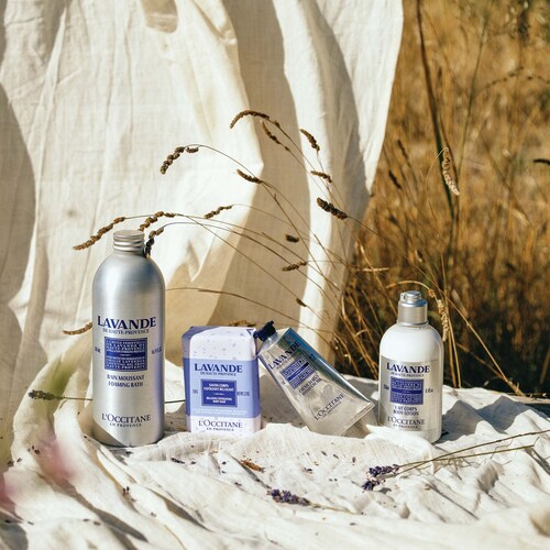 Nourishing and Protective Shea Butter Hand Cream is a popular skincare product known for its moisturizing and protective qualities, particularly for the hands. Shea butter, the key ingredient in this cream, comes from the seeds of the African shea tree, scientifically known as Vitellaria paradoxa. 