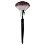 SEPHORA COLLECTION - PRO Featherweight Fan Brush #92