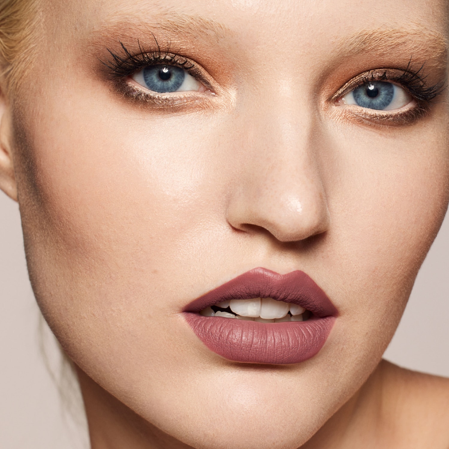 Stunna Lip Paint Longwear Fluid Color