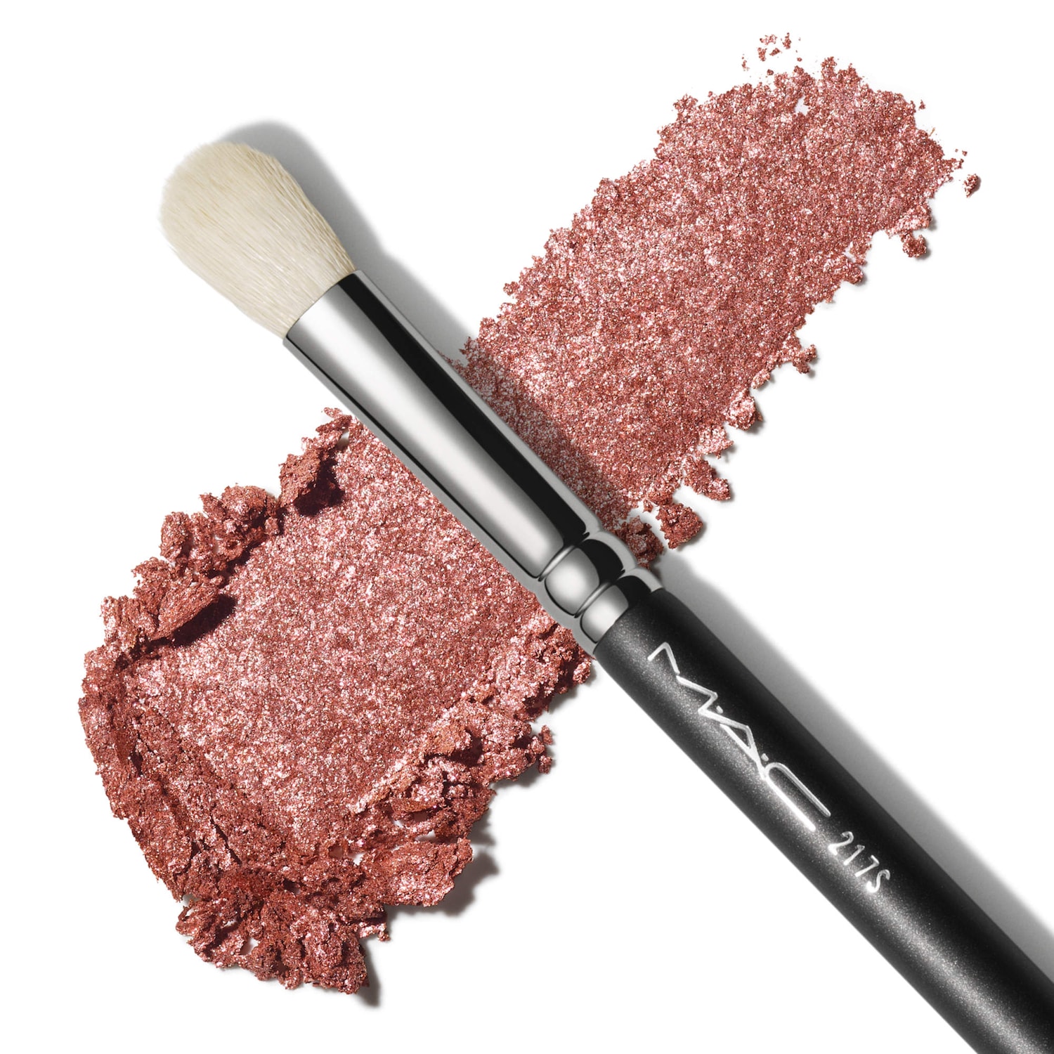 MAC Cosmetics Blending Brush - Thumbnail 2