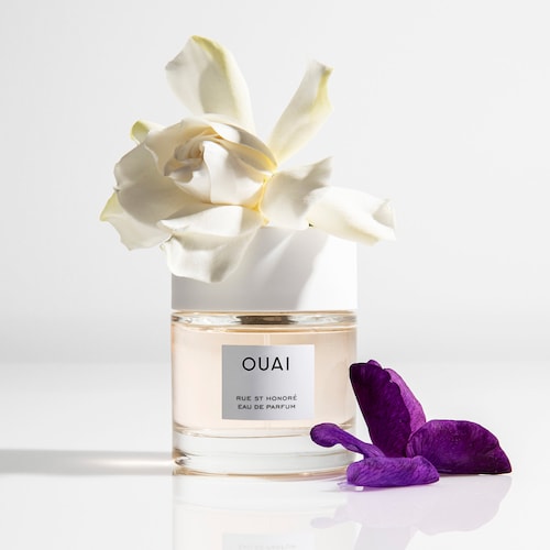 Crafted by expert perfumers, Rue St. Honoré Eau De Parfum embodies the essence of modernity combined with timeless beauty. It opens with a burst of fresh and vibrant top notes that awaken the senses, leaving a trail of intrigue. The heart of the fragrance reveals a bouquet of delicate floral notes, which adds a touch of femininity and grace.