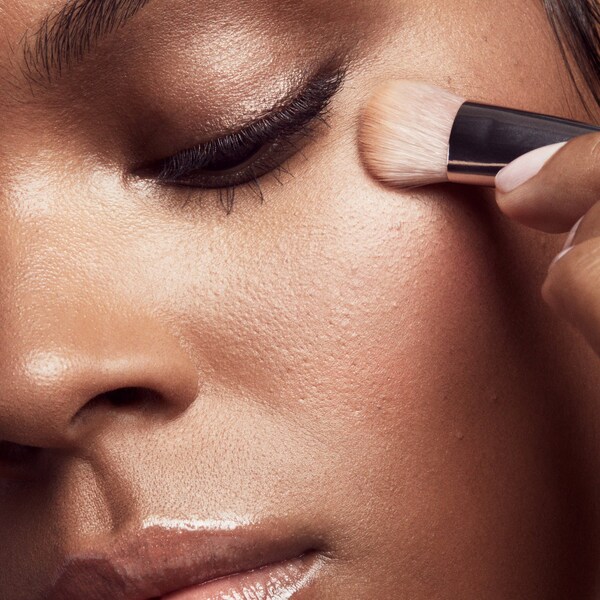 Precision Concealer Brush 180 FENTY BEAUTY by Rihanna Sephora