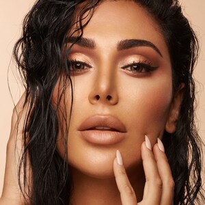 HUDA BEAUTY Nude Obsessions Eyeshadow Palette in Nude Medium Image 3