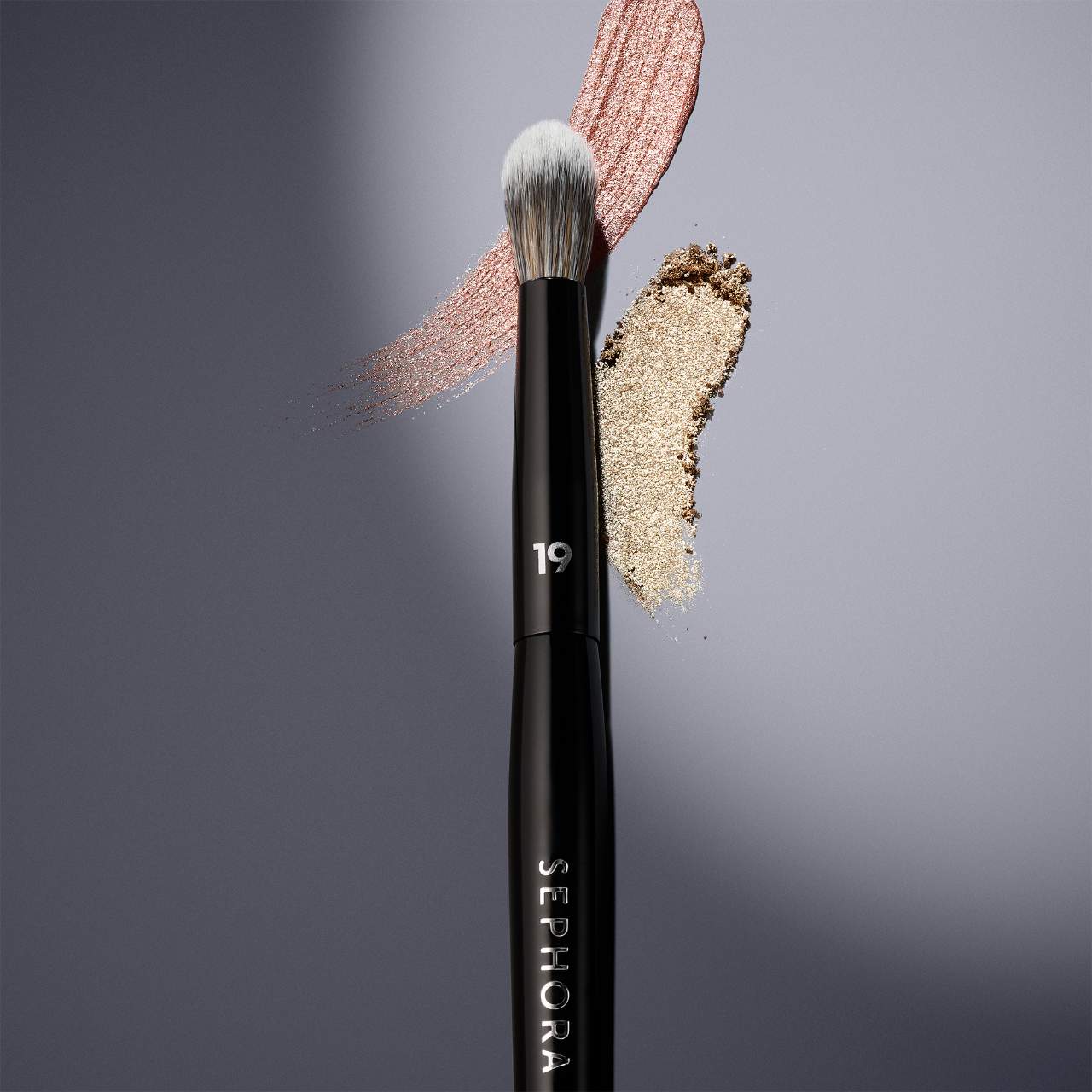 Кисть для теней в складку Sephora Collection Pro #19 — фото 2
