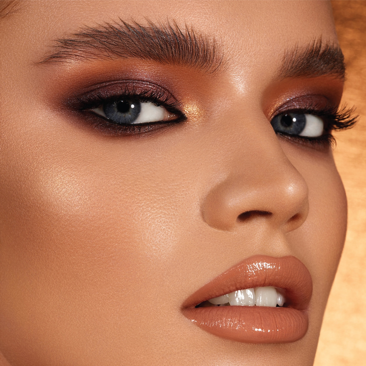 Best Eyeshadow For Blue Eyes: 14 Absolutely Irresistible Makeup Finds