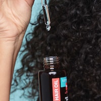 Protective Hair Oil with Moringa Oil