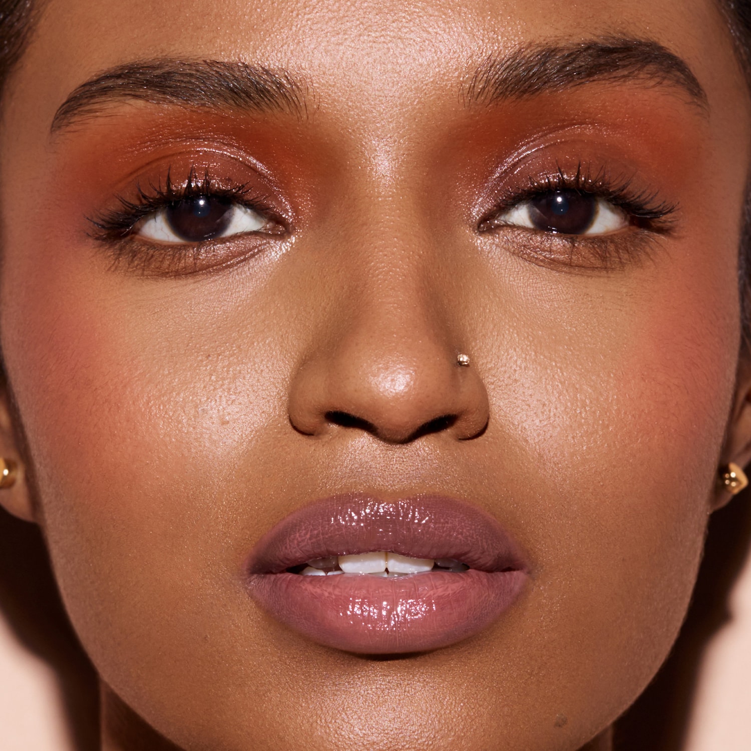 Fenty Beauty by Rihanna Кремовая помада для губ Fenty Beauty Gloss Bomb Cream Color Drip — фото 5