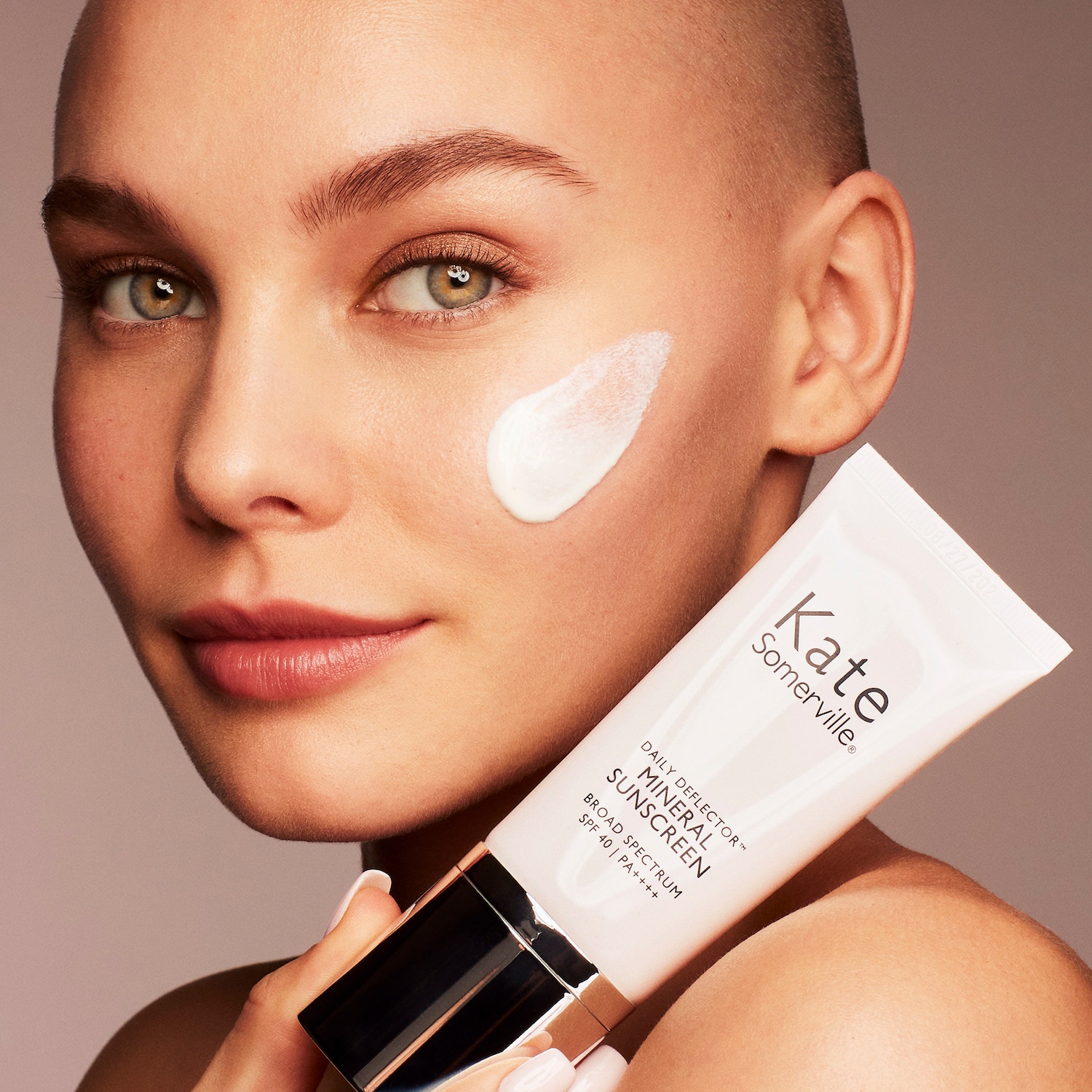 Kate Somerville Daily Deflector Mineral Face Sunscreen SPF 40 PA Kate somerville daily deflector mineral face sunscreen spf 40 pa