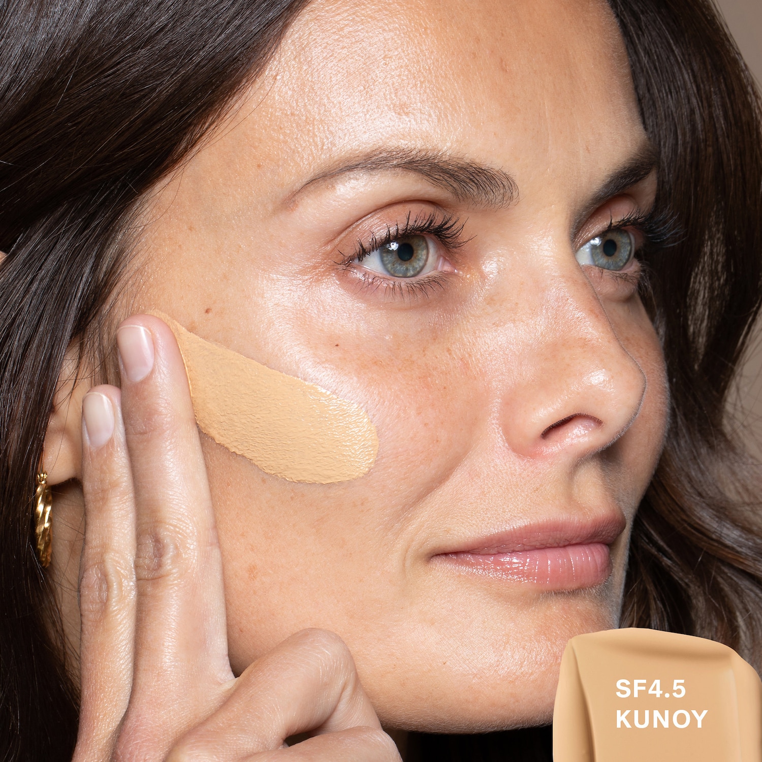True Skin Medium Coverage Serum Foundation with Niacinamide