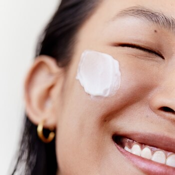 Redness overnight reduce on face