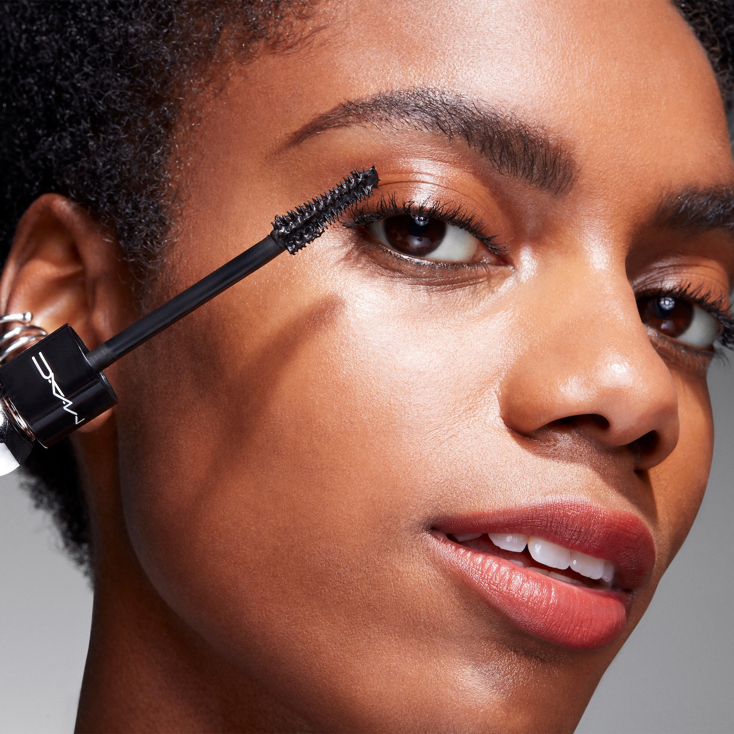 Mascara volumisant et allongeant M·A·CStack