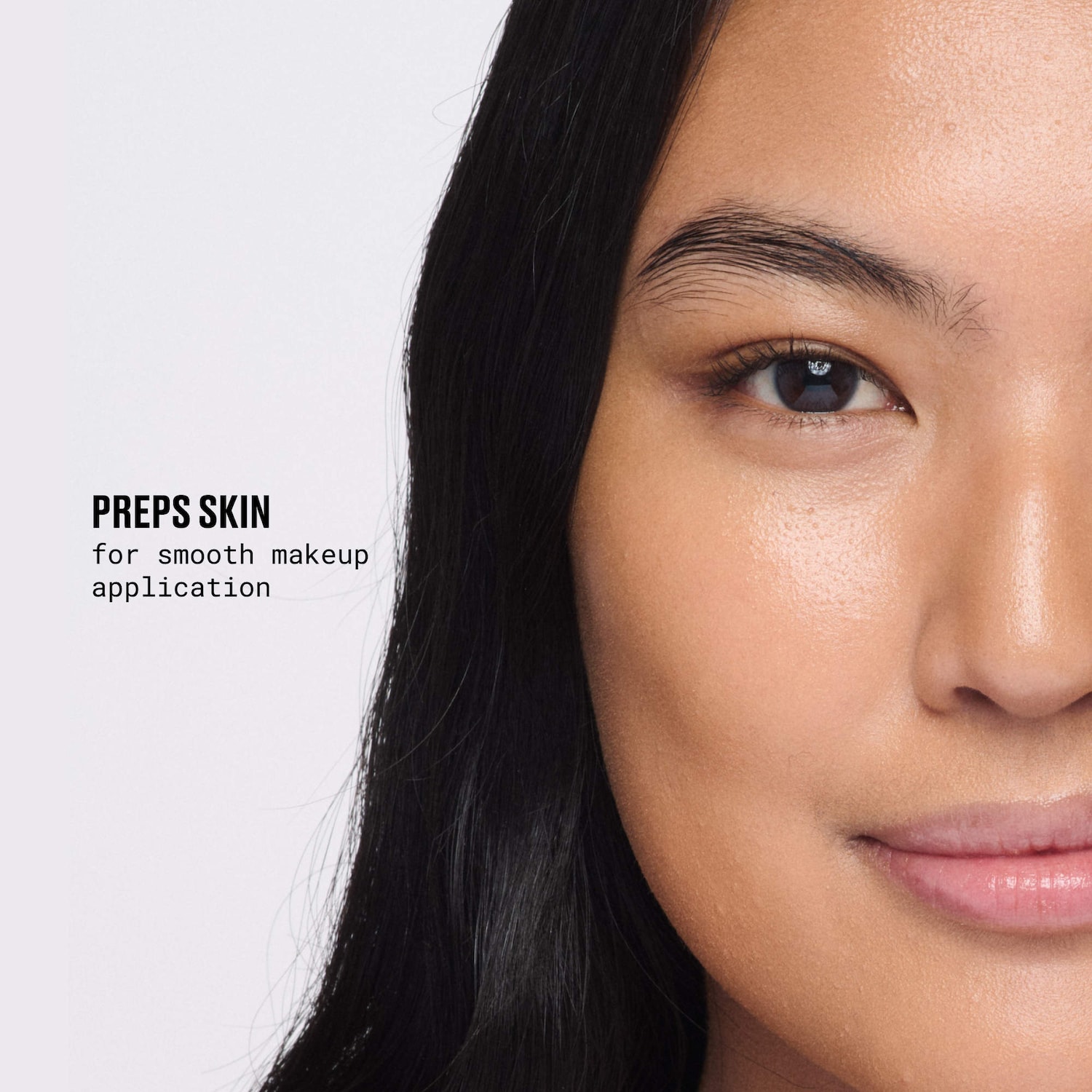 Base soyeuse hydratante + lumineuse Studio Radiance avec acide hyaluronique