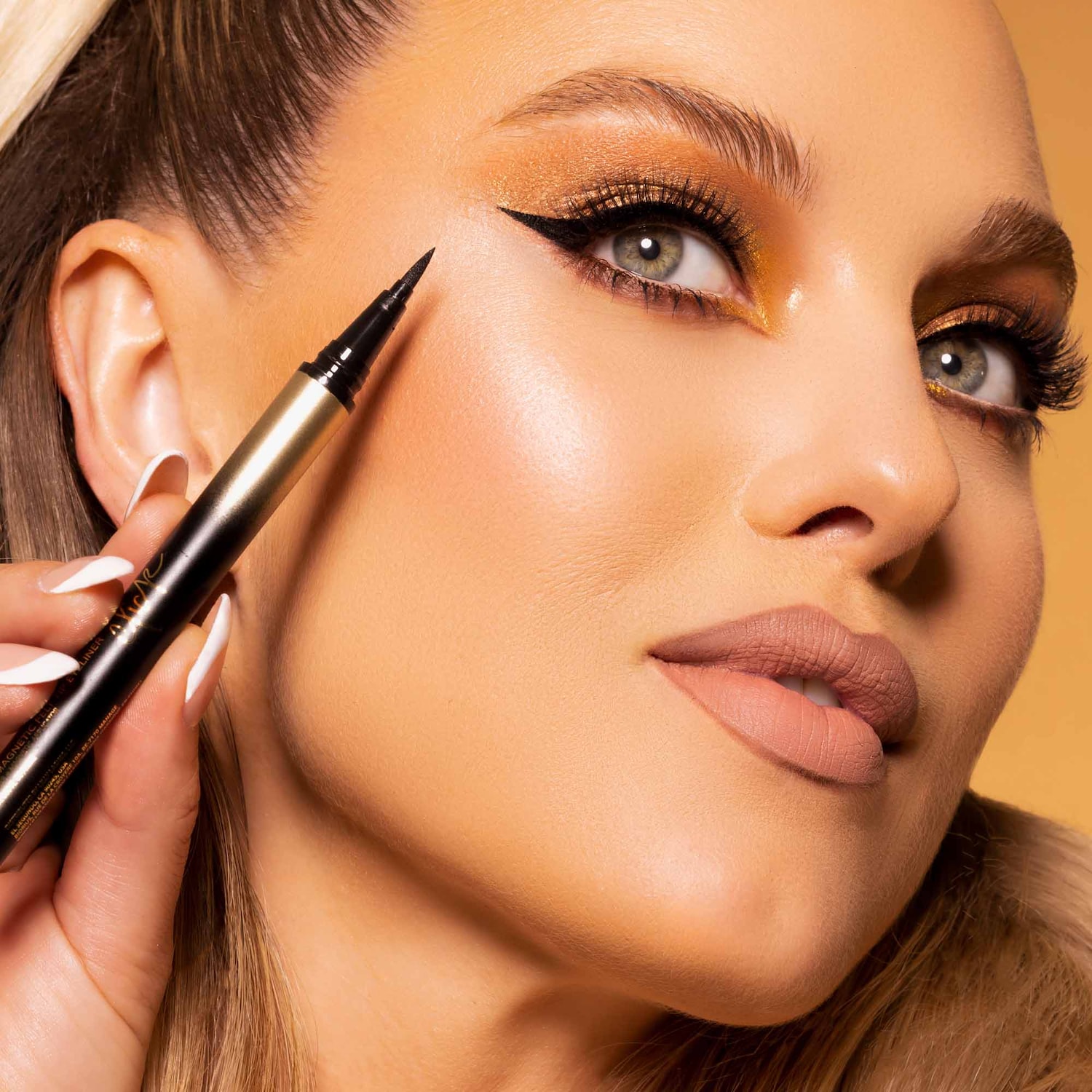 Lilly Lashes Click Felt Tip Eyeliner Hamilton Place