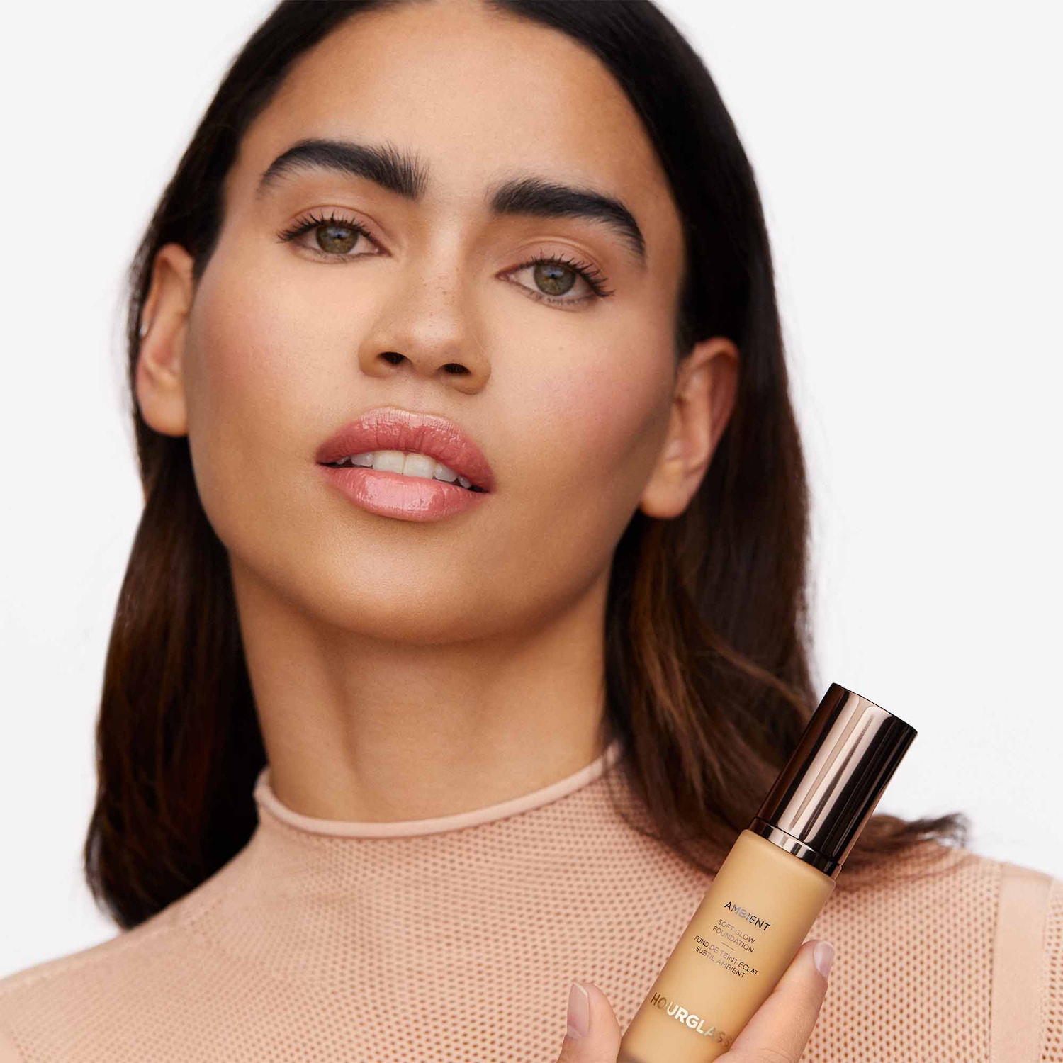 Тональный крем Hourglass Ambient Soft Glow Foundation — фото 8