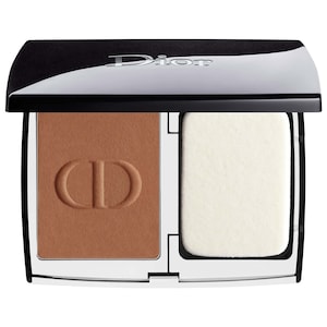Base de Maquillaje Compacta Mate Aterciopelada Forever Natural