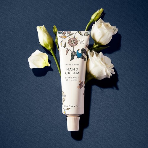 Sacred Rose Restoring Hand Crème with Antioxidants is a nourishing skincare product that is specifically formulated to provide intense moisturization and rejuvenation for dry and damaged hands. This luxurious hand crème is designed to restore the skin's natural moisture balance while combating the signs of aging.