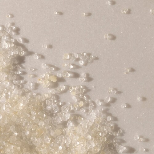 These bath salts are formulated with a blend of minerals, such as magnesium, calcium, and potassium, that provide numerous benefits to the body. Magnesium, known for its muscle-relaxing properties, can help alleviate muscle soreness and promote a sense of calm. Calcium, on the other hand, aids in the maintenance of healthy bones and muscles. Potassium is essential for proper bodily functions, including nerve and muscle performance.