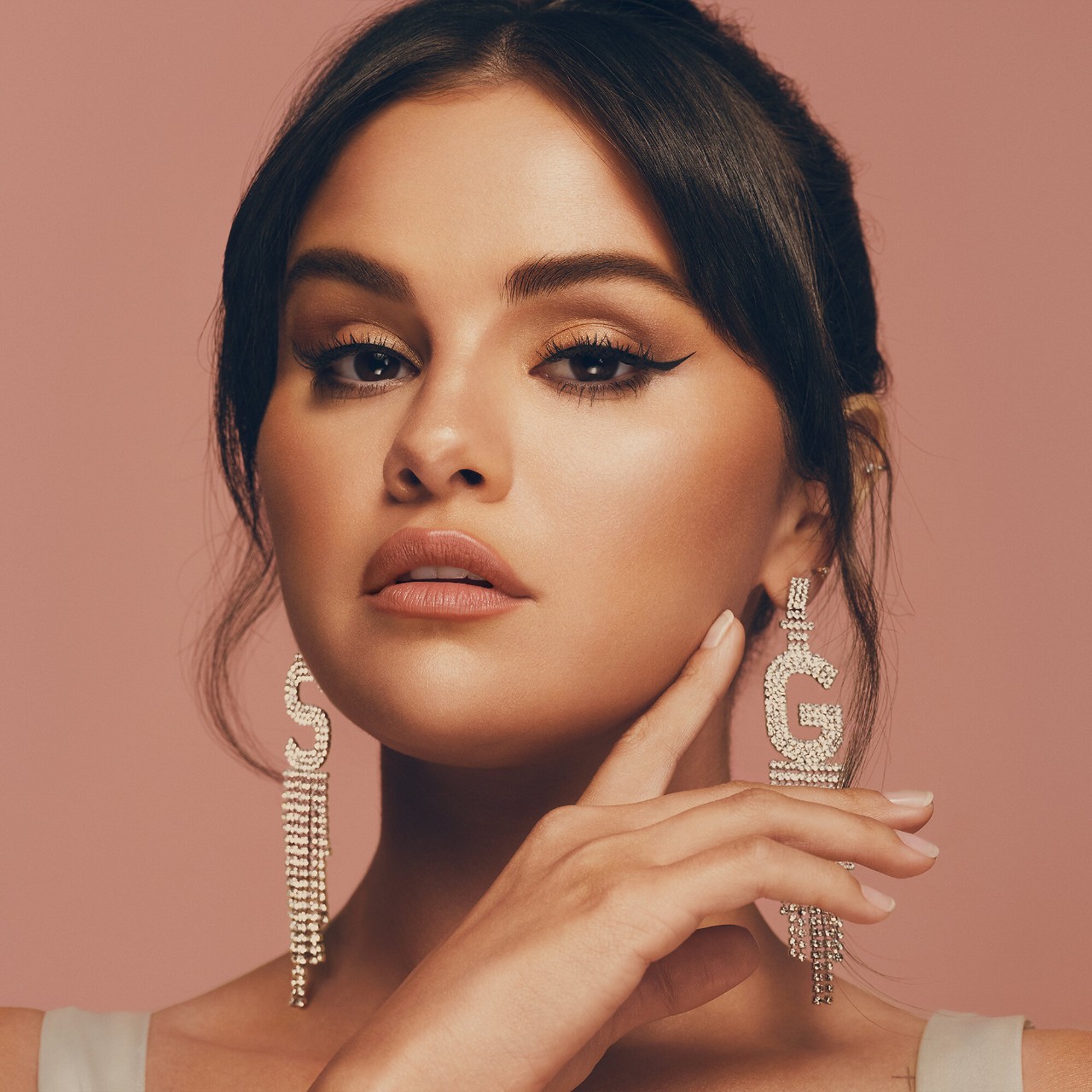 Шелковистый хайлайтер Rare Beauty by Selena Gomez Positive Light, цвет: Enlighten — фото 3