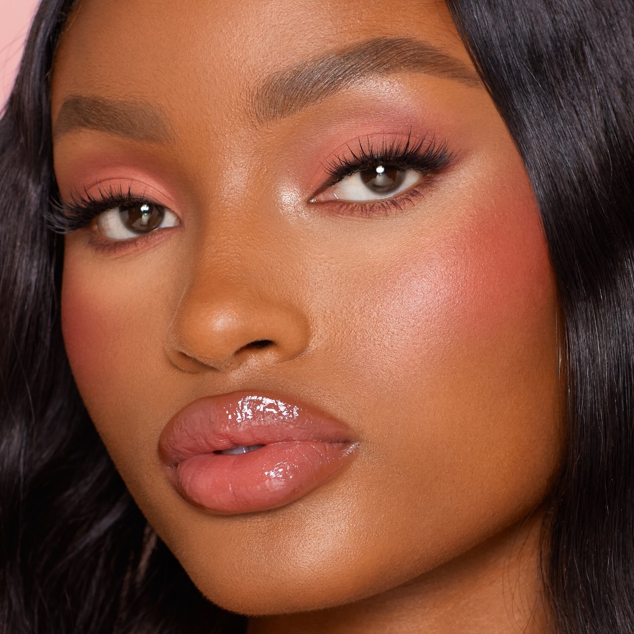 Румяна-палочка Charlotte Tilbury Matte Beauty Blush Wand — фото 2