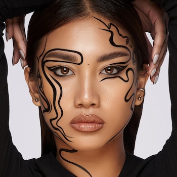 Linework Paintbrush Fluid Liquid Eyeliner Danessa Myricks Beauty