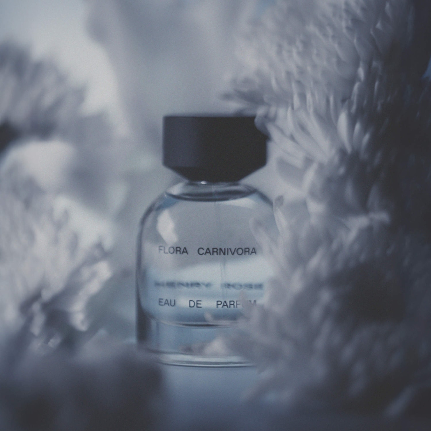 Flora Carnivora Eau de Parfum with Jasmine + Tuberose Travel Spray