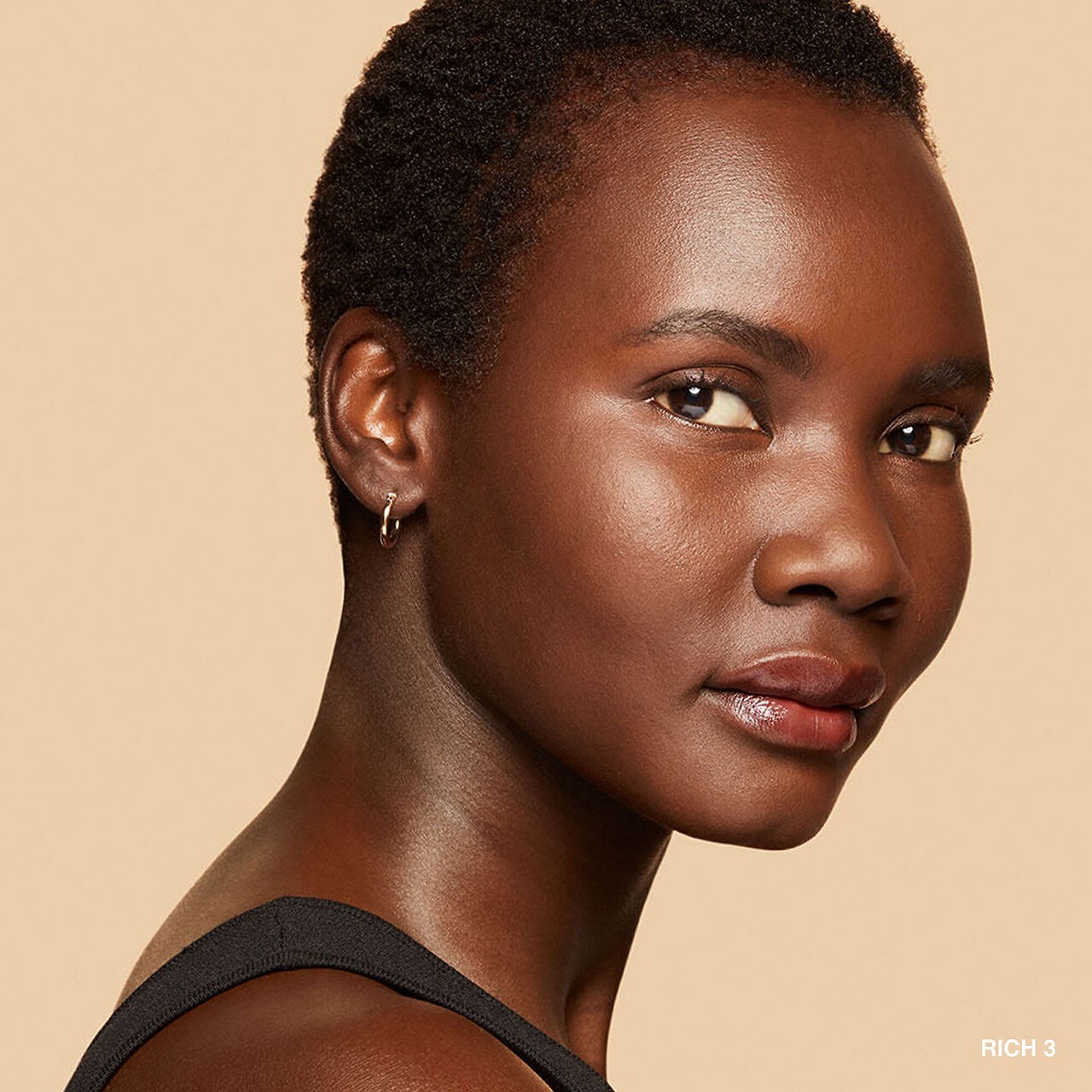 Увлажняющий тинт для кожи с гиалуроновой кислотой Bobbi Brown Vitamin Enriched SPF 15 — фото 5
