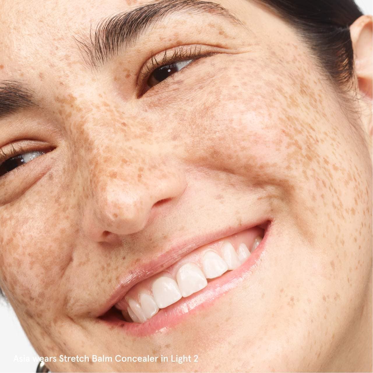 Stretch Concealer for Dewy Buildable Coverage