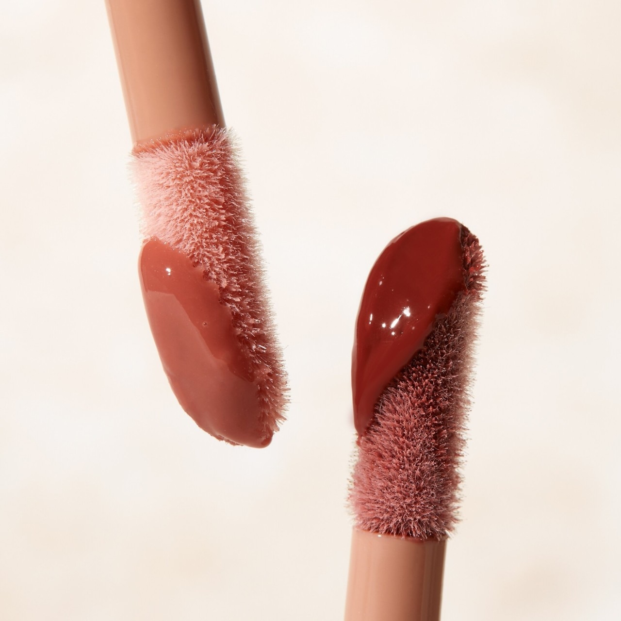 Live Tinted Huegloss Lip Gloss - Thumbnail 2