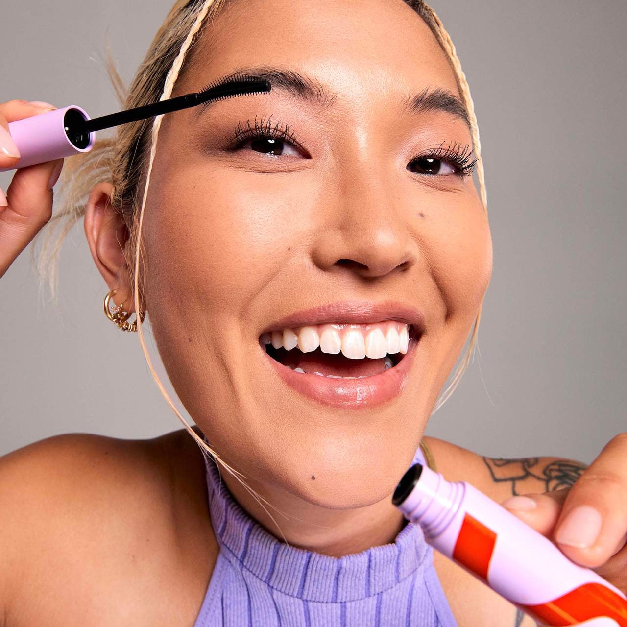 Мини-тушь для ресниц Tower 28 Beauty MakeWaves для длины и объёма — фото 2