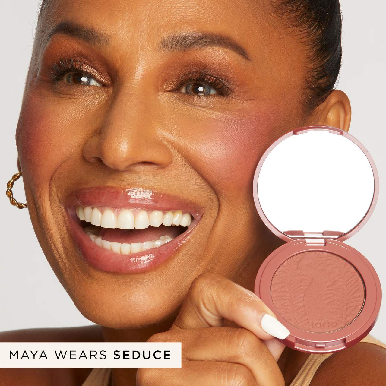 Amazonian clay 12-hour powder blush