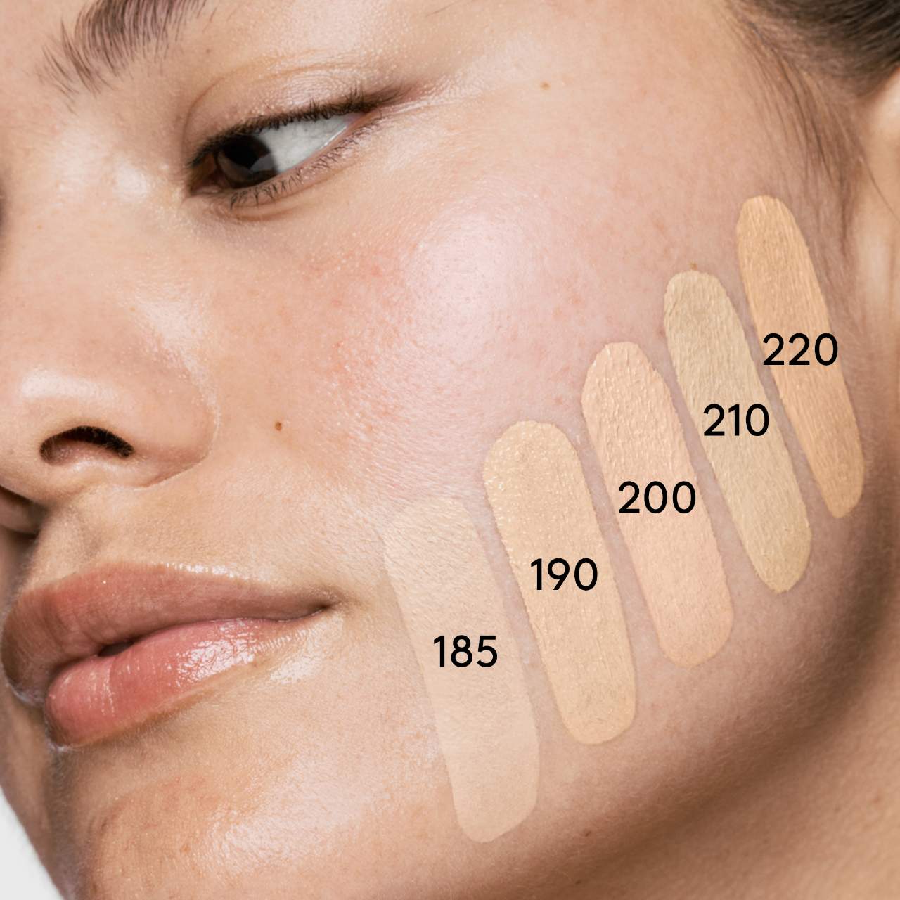 Fenty Beauty by Rihanna Тональный крем Fenty Beauty Soft'Lit увлажняющий сияющий — фото 3