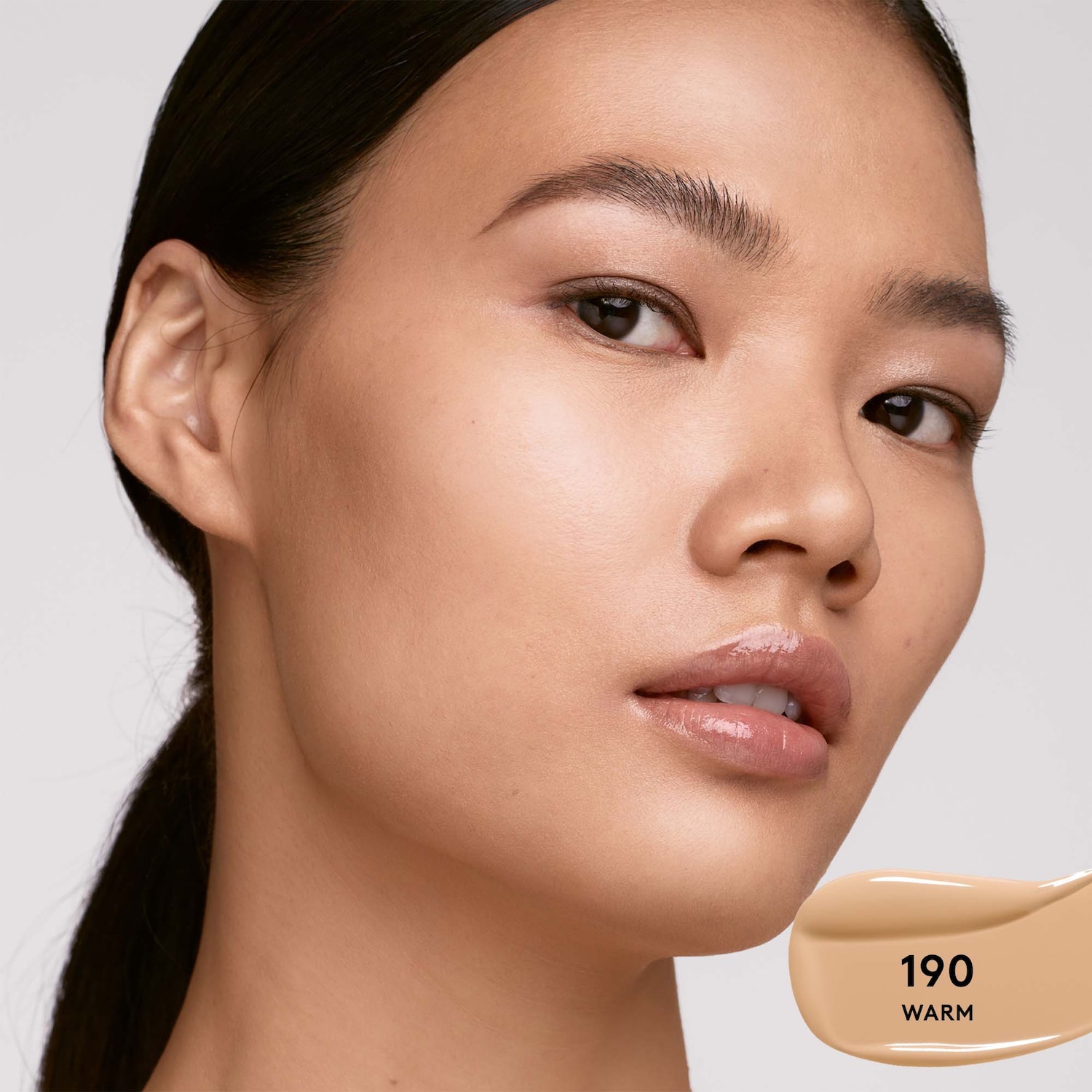 Fenty Beauty by Rihanna Тональный крем Fenty Beauty Soft'Lit увлажняющий сияющий — фото 5