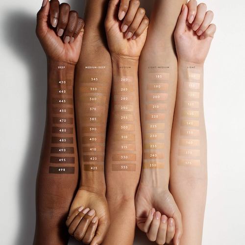Fenty Beauty by Rihanna Soft’Lit Naturally Luminous Hydrating Longwear Foundation