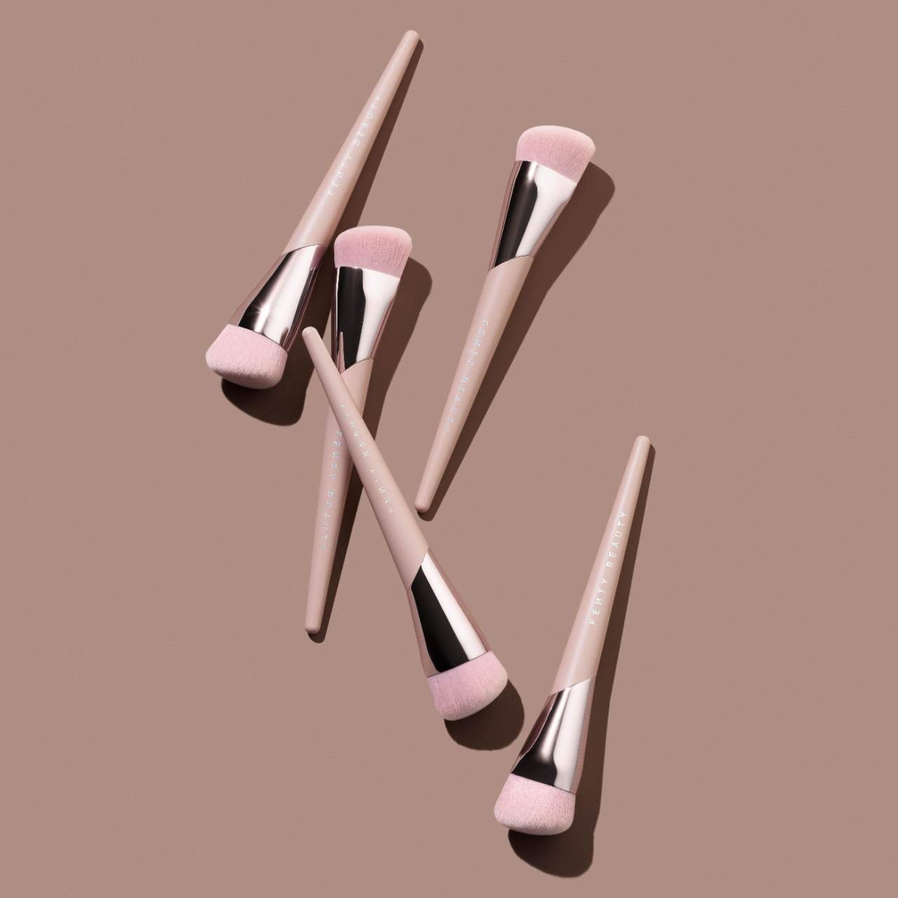 Foundation Brush 145 Fenty Beauty by Rihanna Sephora