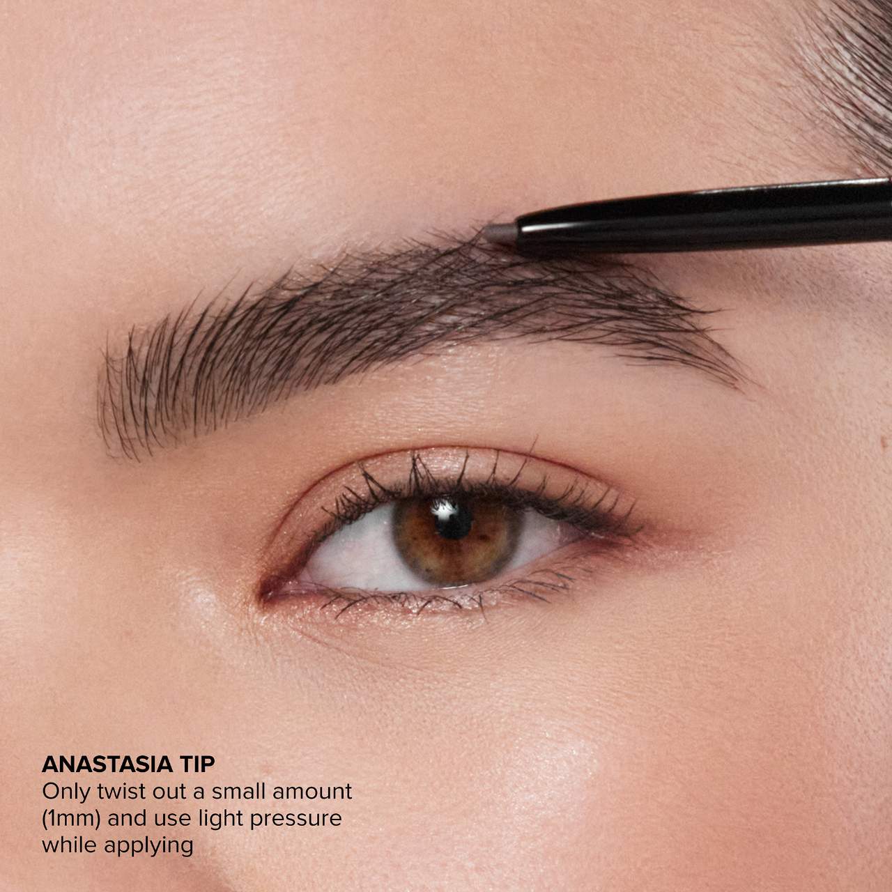 Мини-карандаш для бровей Anastasia Beverly Hills Brow Wiz, ультратонкий, цвет: Пепельный коричневый — фото 8