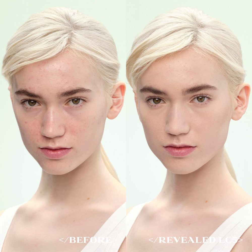 Prada 
Reveal Skin-Optimizing Refillable Soft Matte Foundation