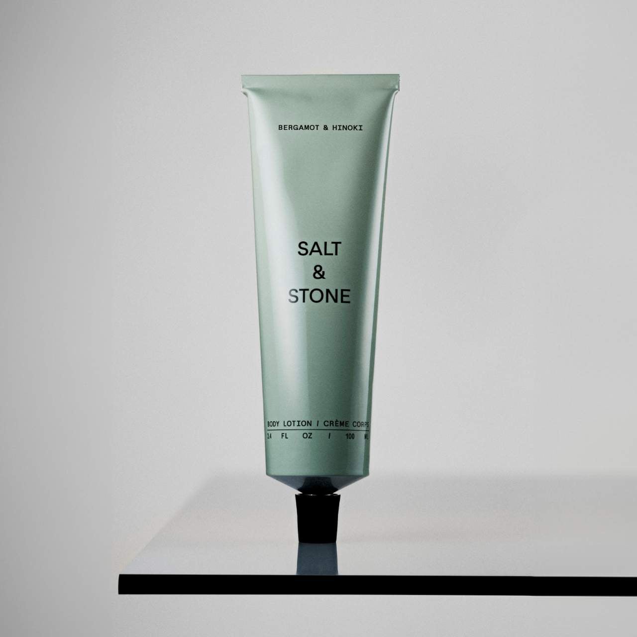Увлажняющий лосьон для тела Salt & Stone Bergamot & Hinoki с ниацинамидом — фото 2