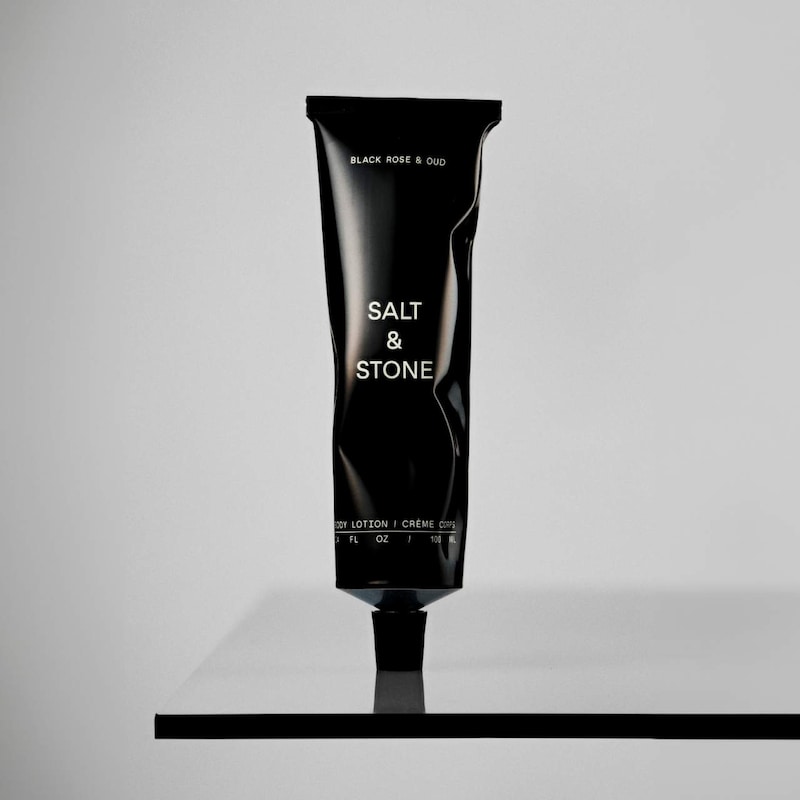 Black Rose & Oud Hydrating Body Lotion with Niacinamide thumbnail 7